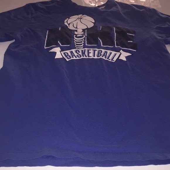 Nike basketball Shirt Size Men’s Medium